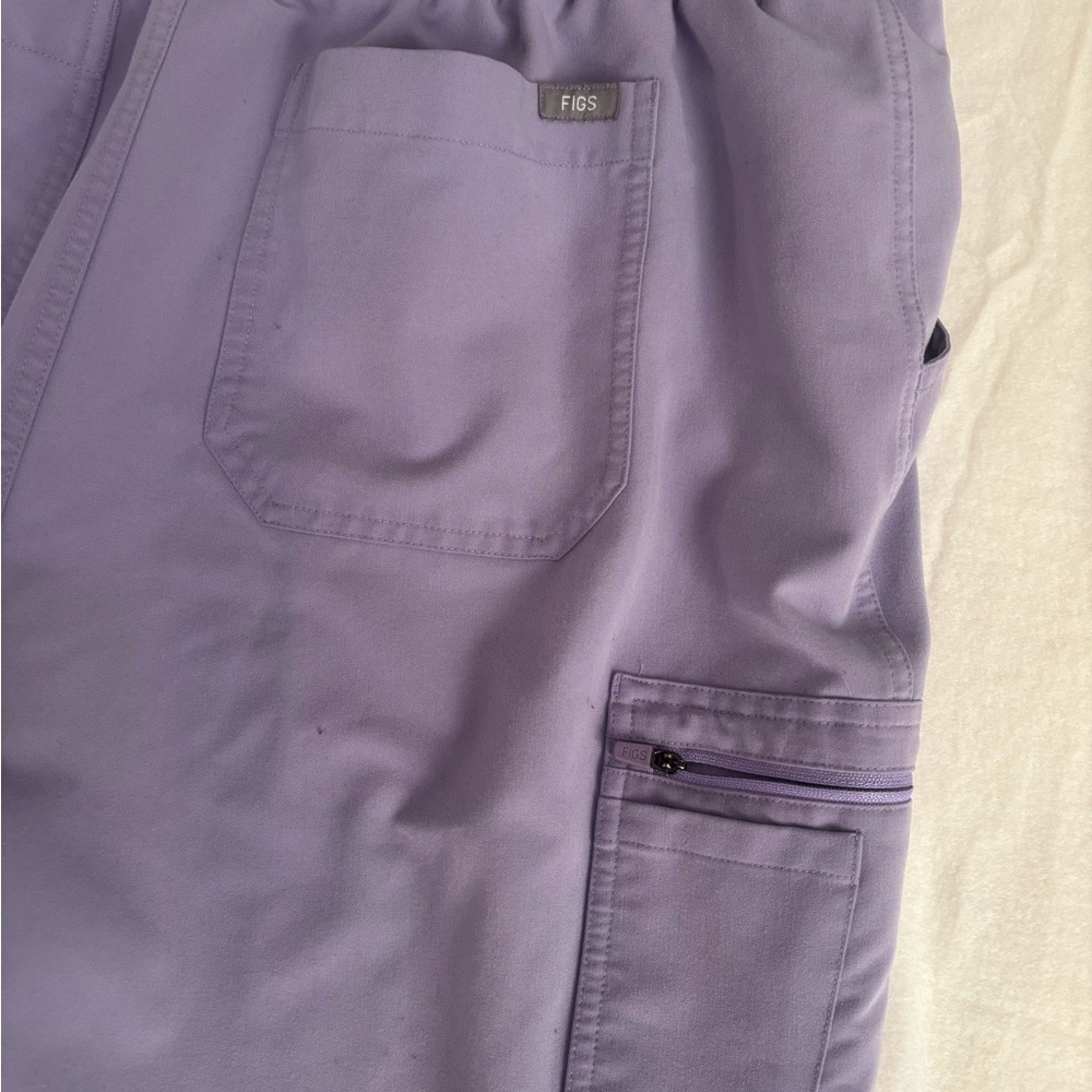 Figs Women's Lavender Dew Scrub Set - TECHNICAL COLLECTION - Picture 11 of 11